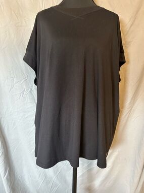 Lane Bryant Black Oversized Short Sleeve Tee LIVI Soft Crew-Neck Tee Size 14/16